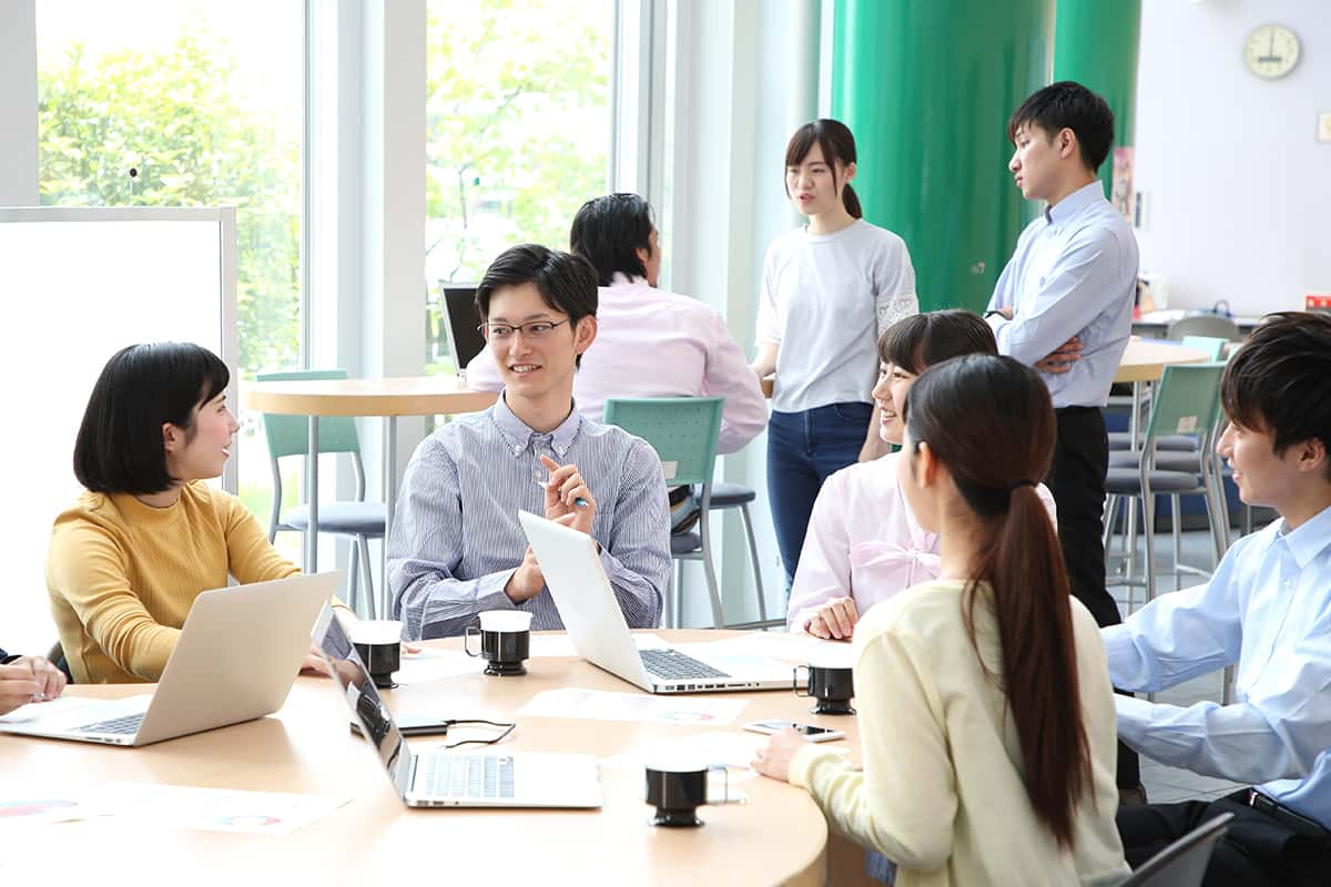 通学の学生たち